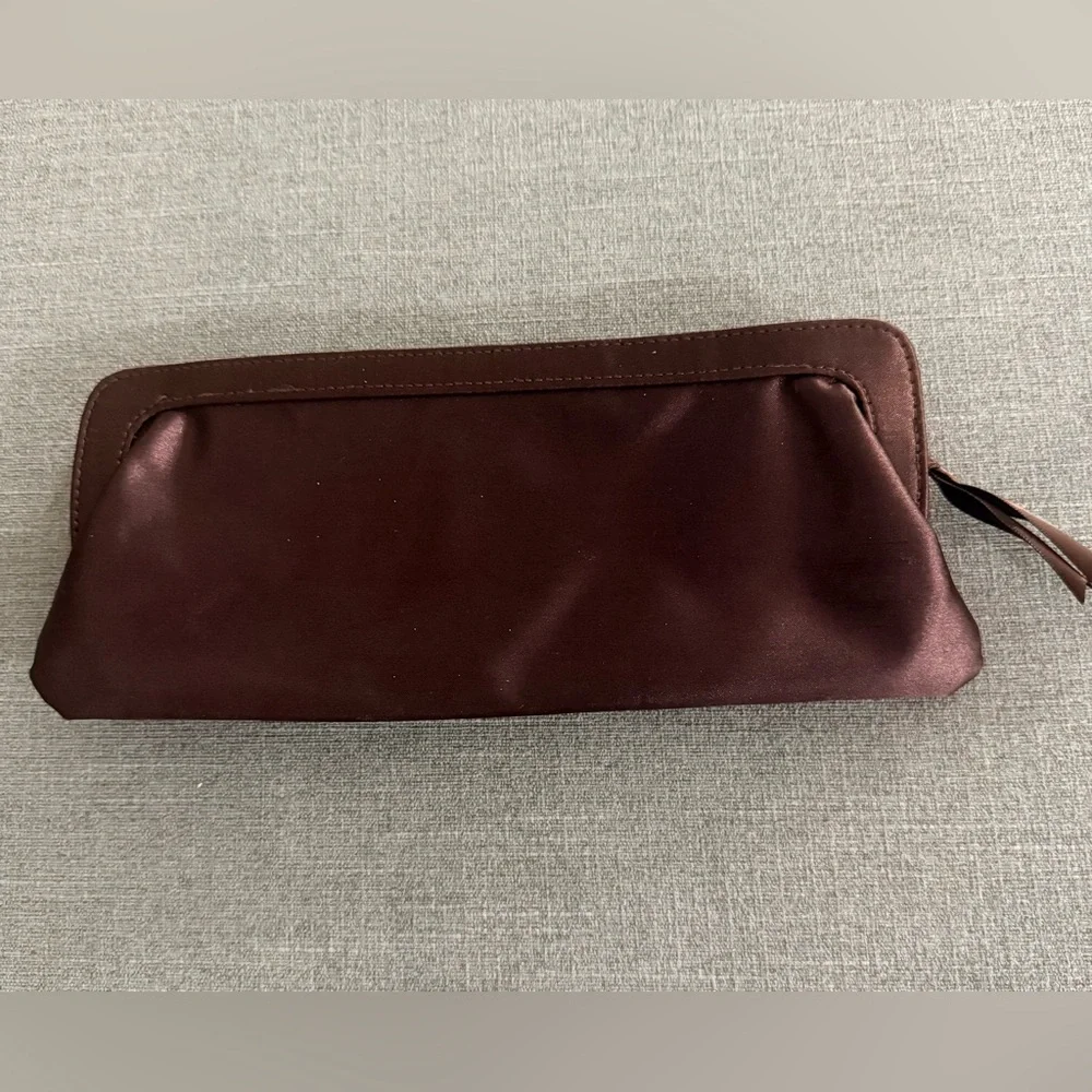 Avon elegant embroidered